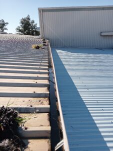 commercial gutter cleaning